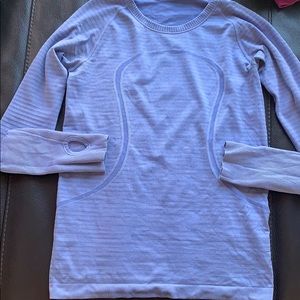Lululemon top size 6 - blue